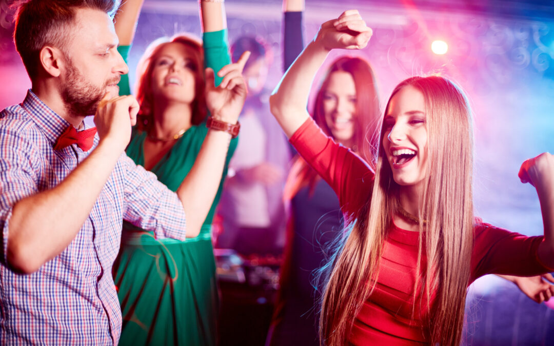 ALLEEN naar een feestje? Of altijd samen uit, samen thuis?